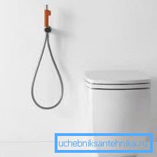 2920 In the photo: a hygienic shower with a flush-mounted mixer - a vivid example of stylish minimalism in the bathroom.