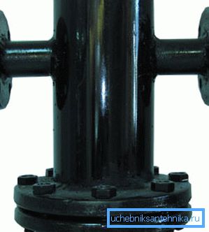 In the photo - a sump that prevents sand and scale from entering the heating circuit. In the photo - a sump that prevents sand and scale from entering the heating circuit.