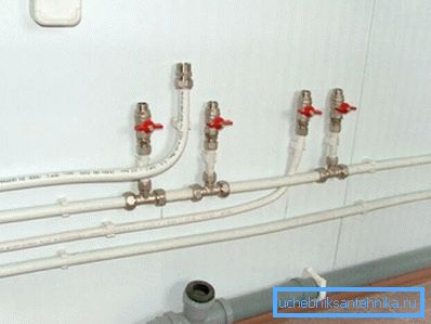 The photo clearly shows the brass tees, which gave the name to this system. The photo clearly shows the brass tees, which gave the name to this system.