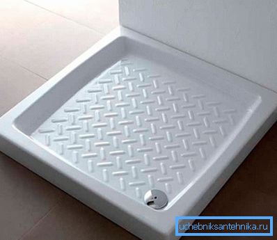 On the photo is a ceramic product with anti-slip tread.
