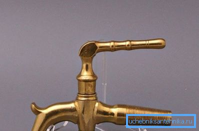 In the photo is a brass product. In the photo is a brass product.
