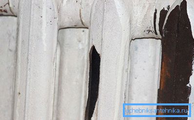 In the photo - the consequences of freezing water in the battery In the photo - the consequences of freezing water in the battery