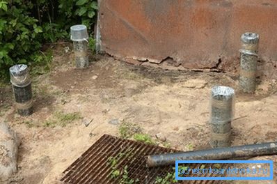 The photo is an example of a simple foundation. The photo is an example of a simple foundation.