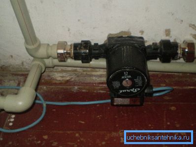 In the photo - forced heating system with a pump In the photo - forced heating system with a pump