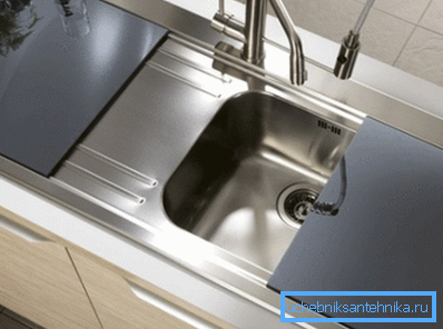 In the photo - working surface with the possibility of transformation into the sink In the photo - working surface with the possibility of transformation into the sink