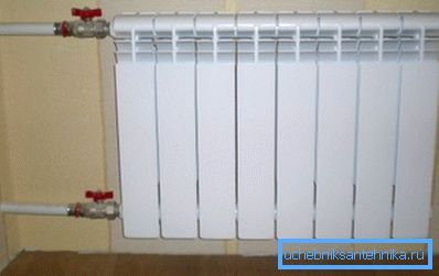 In the photo - a radiator with side connections.