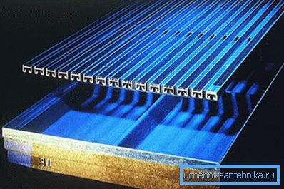On the photo is a plastic lattice.