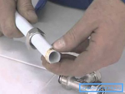In the photo - the assembly of products is not difficult