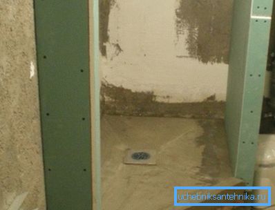 In the photo - the assembly of homemade plasterboard shower