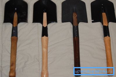 The photo shows a spade for digging mine. The photo shows a spade for digging mine.