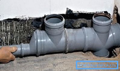 In the photo - the connection of plastic pipes of different diameters In the photo - the connection of plastic pipes of different diameters