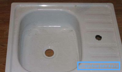 In the photo: modern products have a rather attractive design. In the photo: modern products have a rather attractive design.