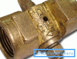 In the photo - version with two half-inch threads. In the photo - version with two half-inch threads.