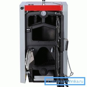 The photo shows that, in addition to the firebox, there is a chamber for the afterburning of pyrolysis gas The photo shows that, in addition to the firebox, there is a chamber for the afterburning of pyrolysis gas