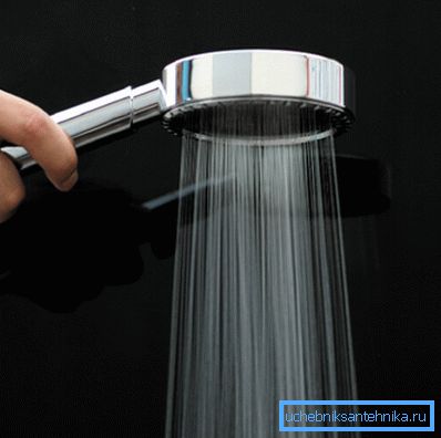 In the photo - water saving nozzle In the photo - water saving nozzle