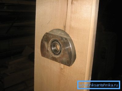 In the photo: the sleeve with the bearing will make the design even more reliable