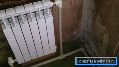 Corner products are installed on the pipelines. Corner products are installed on the pipelines.