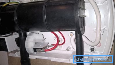 The heater is pulled by screws to the plywood substrate through a sheet of plasterboard. The heater is pulled by screws to the plywood substrate through a sheet of plasterboard.