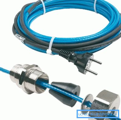 Heating cable for water supply inside the pipe with a plug for connecting to the network and a set of mounting sleeves Heating cable for water supply inside the pipe with a plug for connecting to the network and a set of mounting sleeves