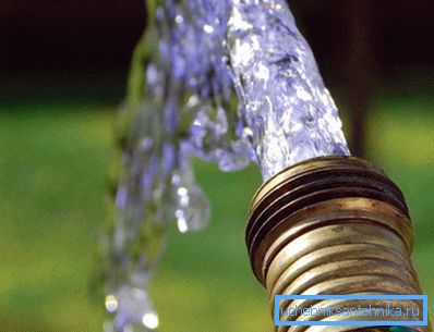 Being under high pressure and not having sunlight, the aquifer does not support the development of pathogenic microbes, but the water from such a well is very hard because it contains a large amount of dissolved salts and iron. High quality water guaranteed!