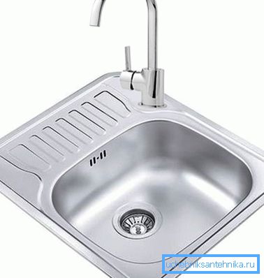 Laid on type of stainless kitchen sink Laid on type of stainless kitchen sink