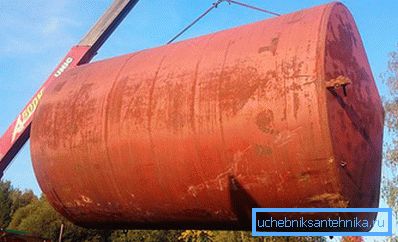 Accumulative septic tank of metal