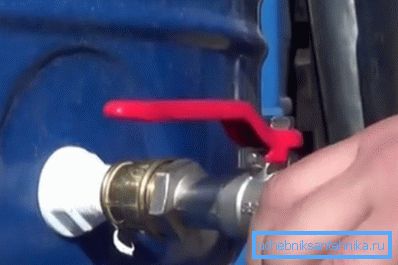 We twist the crane on the union We twist the crane on the union