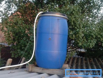 Filling a shower tank with water