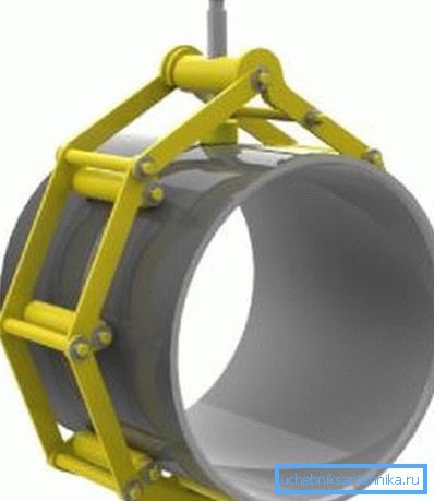 External centralizer with articulated links External centralizer with articulated links