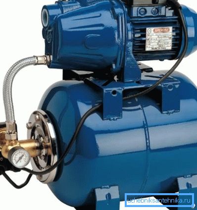 Pump station with own hydroaccumulator. Pump station with own hydroaccumulator.
