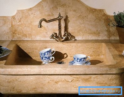 Natural stone is especially good in classic interiors. Natural stone is especially good in classic interiors.