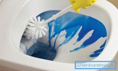 Cleaning the toilet isn't always that easy.