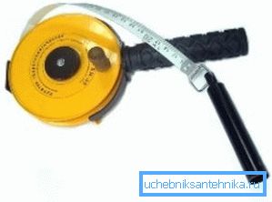 A small weight mounted on a tape measure will help to measure the depth of the well and by the location of wet places it will show the level of occurrence of the aquifer A small weight mounted on a tape measure will help to measure the depth of the well and by the location of wet places it will show the level of occurrence of the aquifer