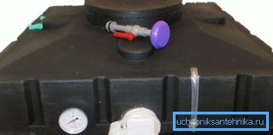 Inexpensive model that can be installed on the roof of the shower Inexpensive model that can be installed on the roof of the shower