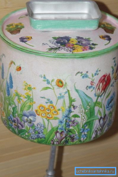 Some craftsmen make such constructions on their own using old pans or other dishes. Some craftsmen make such constructions on their own using old pans or other dishes.