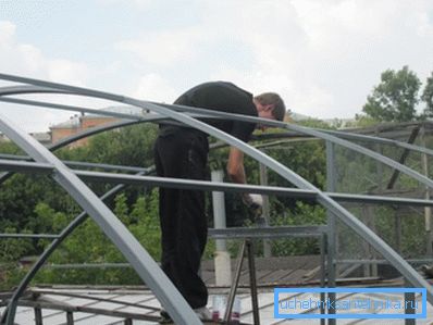 Disassembling greenhouse of shaped pipes of different sections Disassembling greenhouse of shaped pipes of different sections