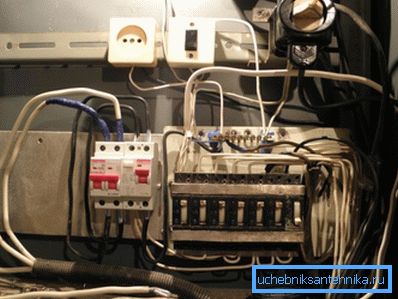 Often brass body is protected by chrome or nickel plating. Often brass body is protected by chrome or nickel plating.