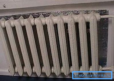 Low efficiency is associated with a large loss of heat through the walls, window openings and the floor Low efficiency is associated with a large loss of heat through the walls, window openings and the floor