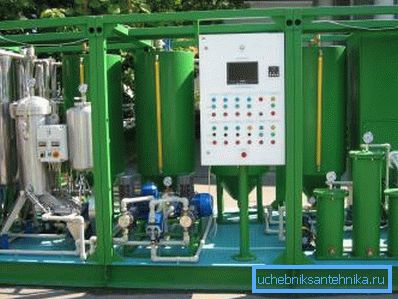 Equipment for the production of biofuels from rapeseed Equipment for the production of biofuels from rapeseed