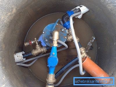 Equipment immersed in a well should be reliably sealed to avoid short circuits. Equipment immersed in a well should be reliably sealed to avoid short circuits.