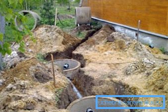 Arrangement of a septic tank of reinforced concrete rings.