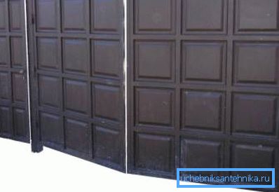 Very often, such products are used in the manufacture of the gate, as they are strong enough to withstand massive sash and at the same time prevent external loads Very often, such products are used in the manufacture of the gate, as they are strong enough to withstand massive sash and at the same time prevent external loads