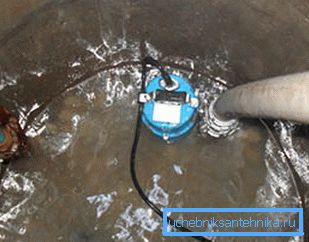 Cleaning by drain pump. Cleaning by drain pump.