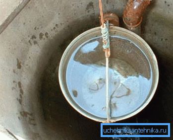 The surface can be cleaned with a regular bucket. The surface can be cleaned with a regular bucket.