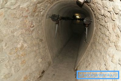 Sewer and other elements of the urban sewage system