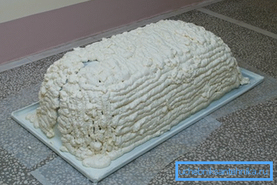 One of the options for dealing with noise - the lower part of the sink is covered with a layer of foam One of the options for dealing with noise - the lower part of the sink is covered with a layer of foam