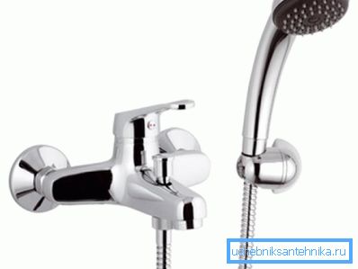 Single lever mixer with flexible shower Single lever mixer with flexible shower