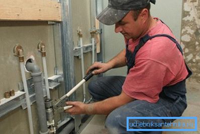 An experienced master will help find out why it clicks in the pipes of heating and sewage An experienced master will help find out why it clicks in the pipes of heating and sewage
