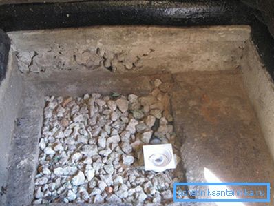 Base with installed pipe Base with installed pipe