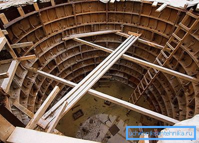 Particular attention is paid to the elimination of large industrial facilities. Particular attention is paid to the elimination of large industrial facilities.